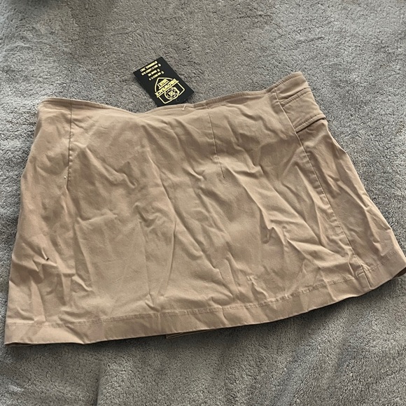 Tan Pleated Skirt with Belt - Picture 2 of 3